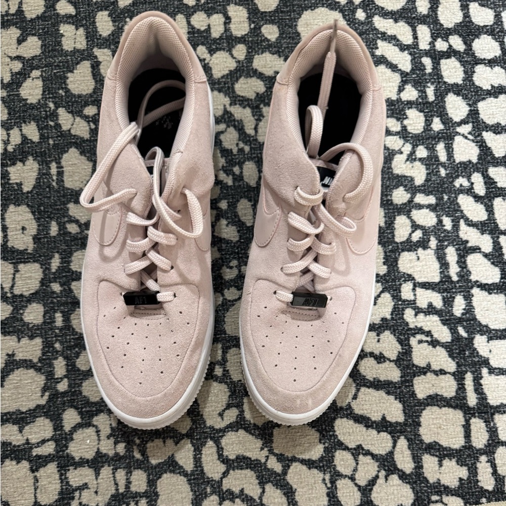 Nike Pink Sneakers - Picture 11 of 13